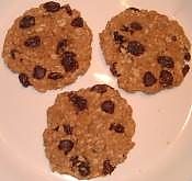 Vegan Oatmeal Raisin Cookies - Healthy Vegan Recipes - HappyCow