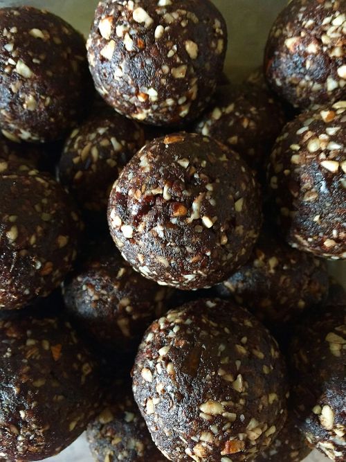 Chocolate Nut Balls - Healthy Vegan Recipes - HappyCow