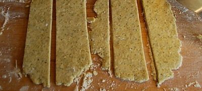 Gluten Free Crackers - Healthy Vegan Recipes - HappyCow