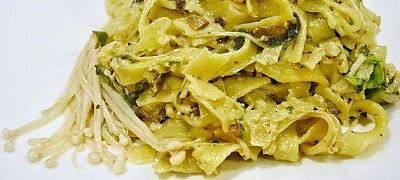 Creamy Mushroom Pasta - Healthy Vegan Recipes - HappyCow