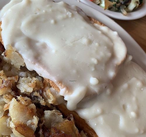 Easy Country Gravy - Healthy Vegan Recipes - HappyCow