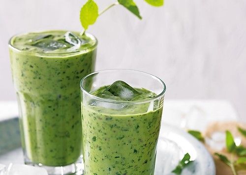 Mint Chocolate Chip Smoothie - Healthy Vegan Recipes - HappyCow