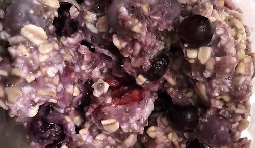 Blueberry Overnight Oats - Healthy Vegan Recipes - HappyCow
