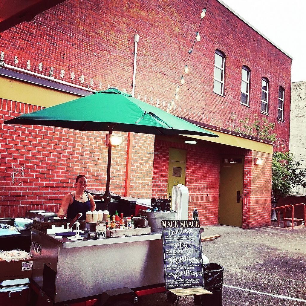 CLOSED Mack Shack Food Cart Vancouver Washington Restaurant HappyCow