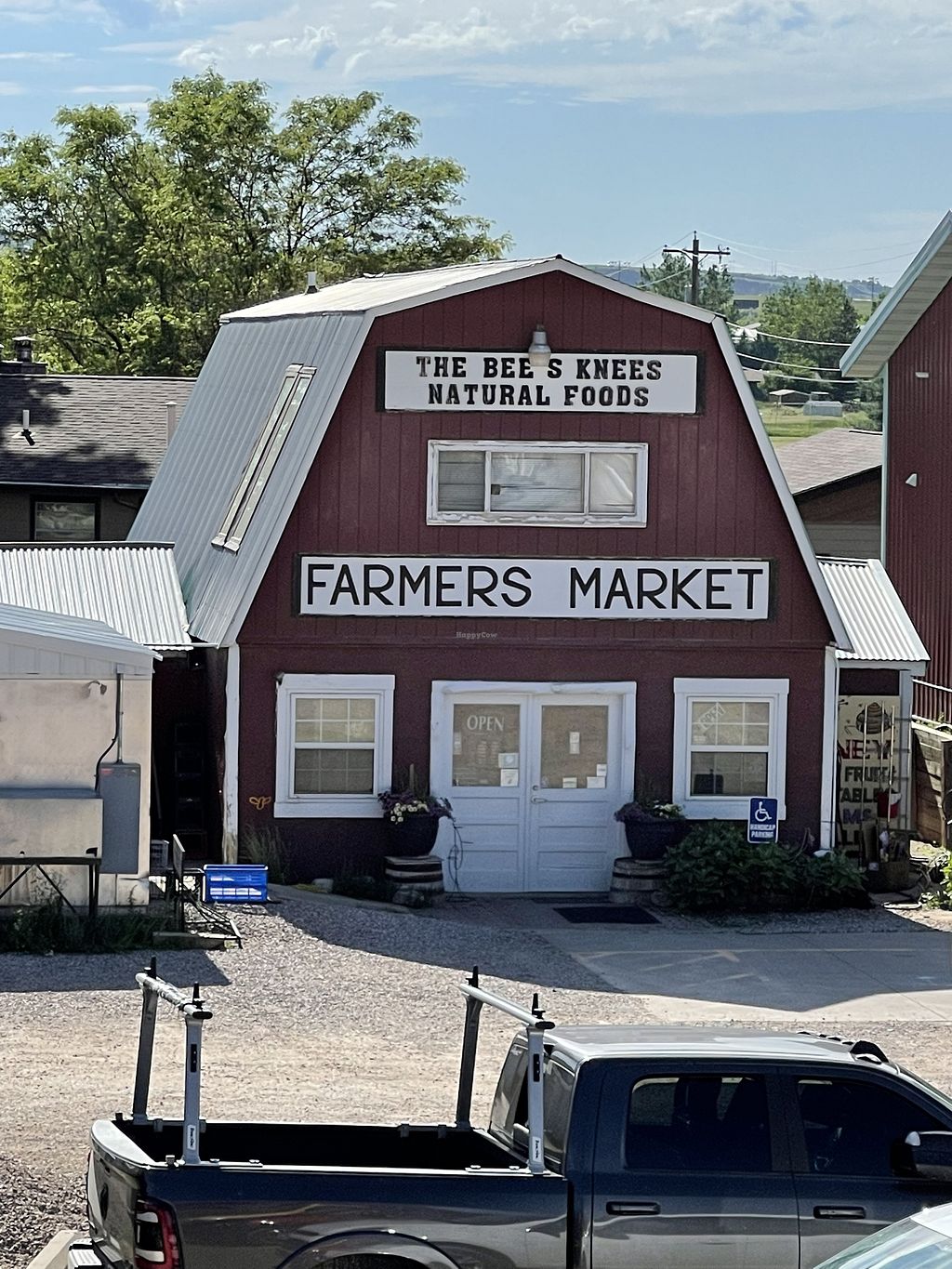 The Bee's Knees Natural Foods Spearfish South Dakota Health Store