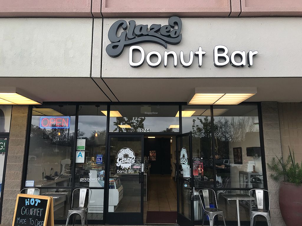 CLOSED Glazed Donut Bar Whittier California Bakery HappyCow