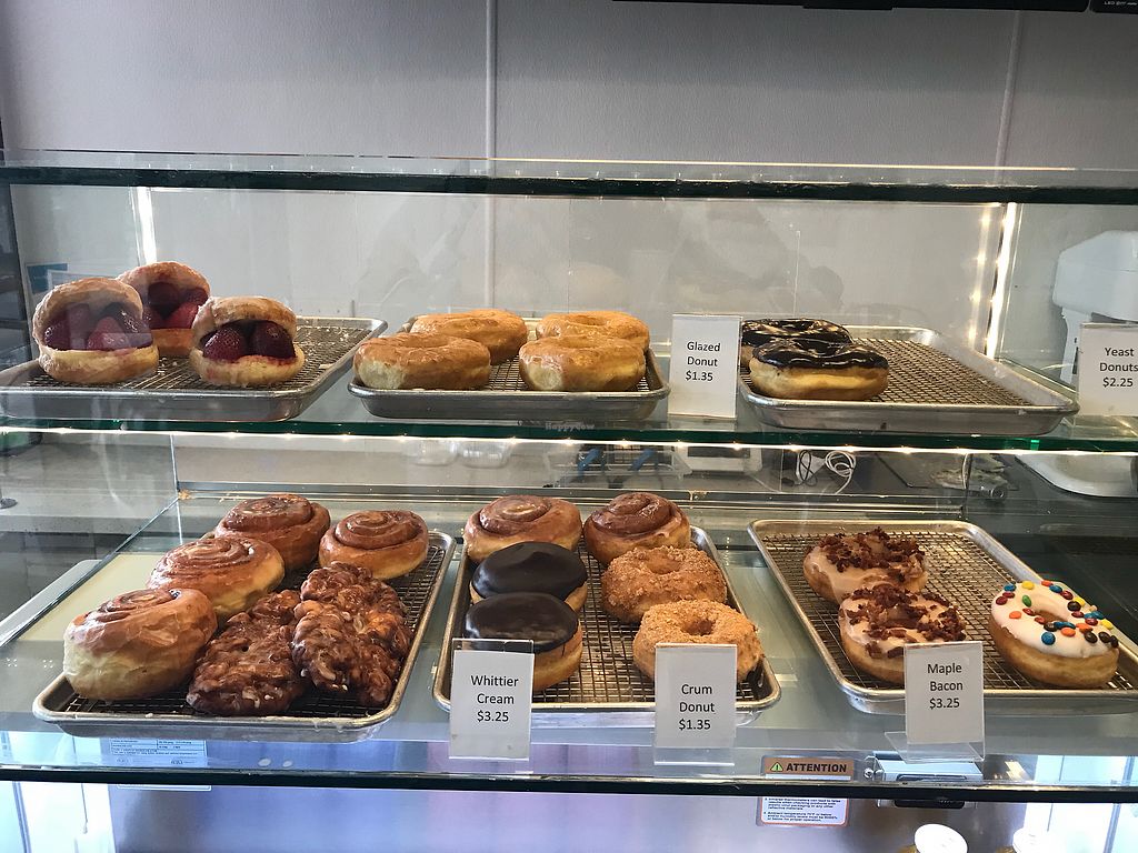 CLOSED Glazed Donut Bar Whittier California Bakery HappyCow