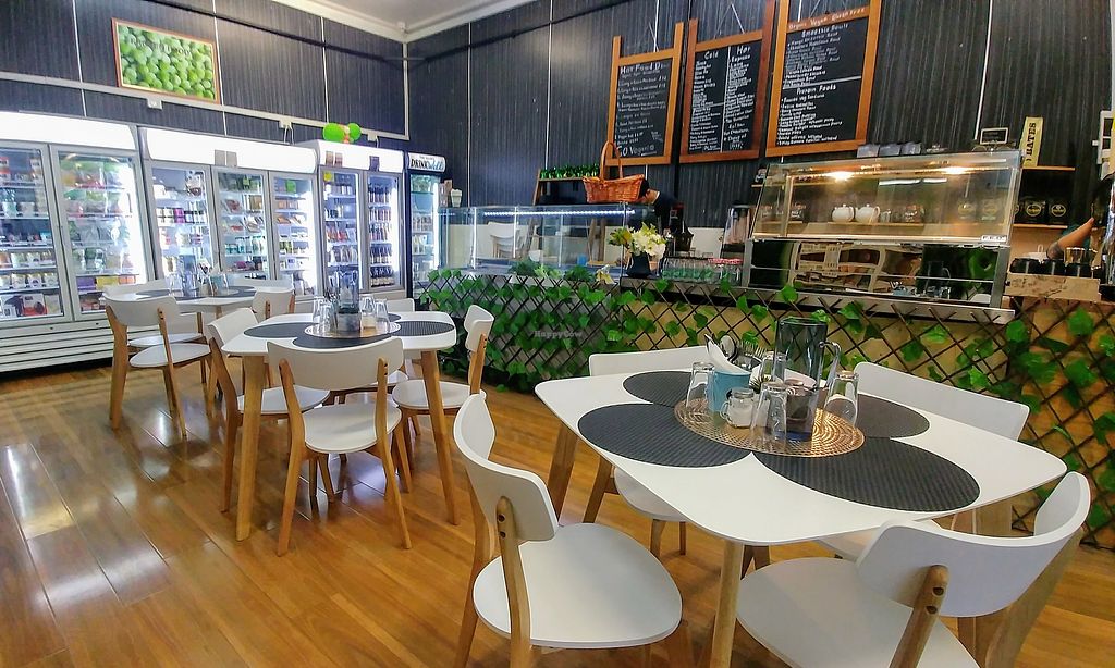 Back2Nature Vegan Cafe Brighton Victoria Restaurant HappyCow