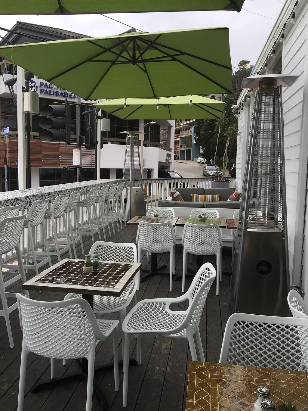 restaurant outside seating on Juicy Ladies Pacific Palisades California Restaurant Happycow