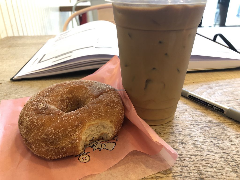 Stan's Donuts and Coffee South Loop Chicago Illinois Bakery HappyCow