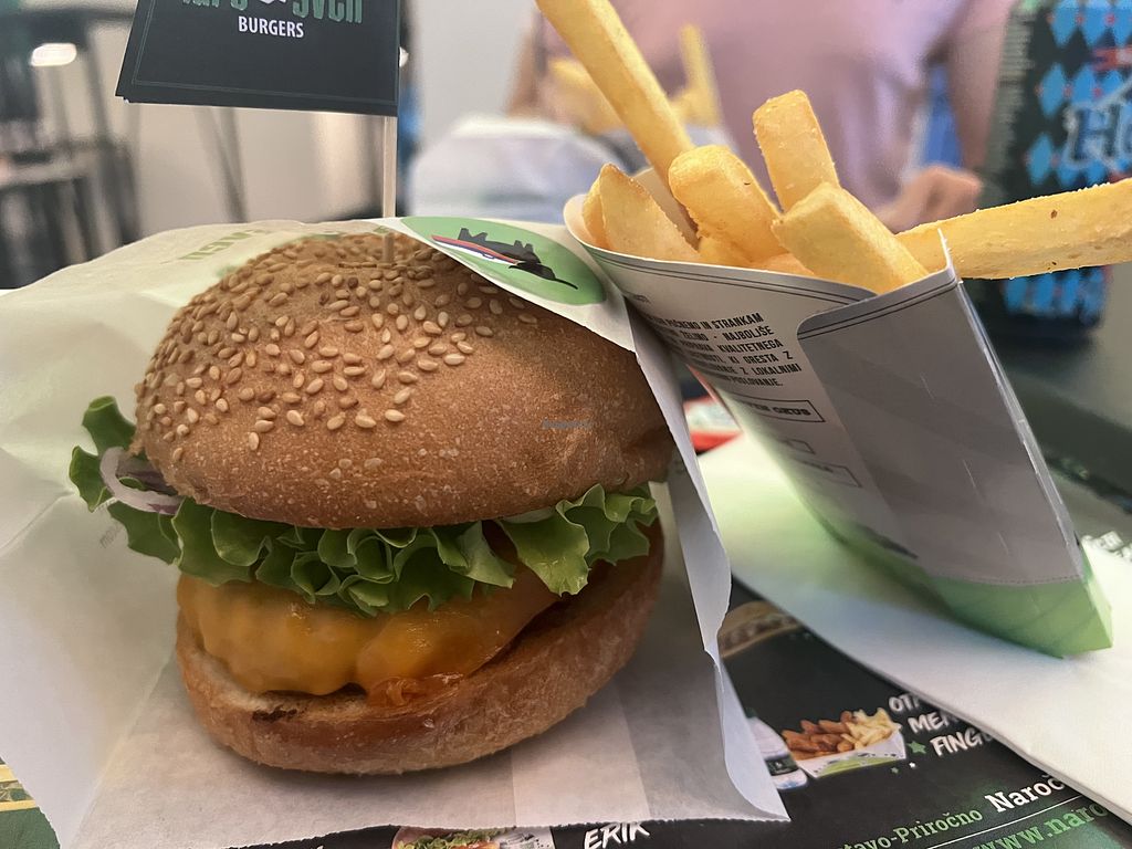 CLOSED Lars & Sven Burgers LjCenter Ljubljana Restaurant HappyCow