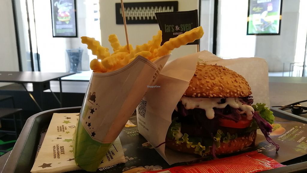 CLOSED Lars & Sven Burgers LjCenter Ljubljana Restaurant HappyCow