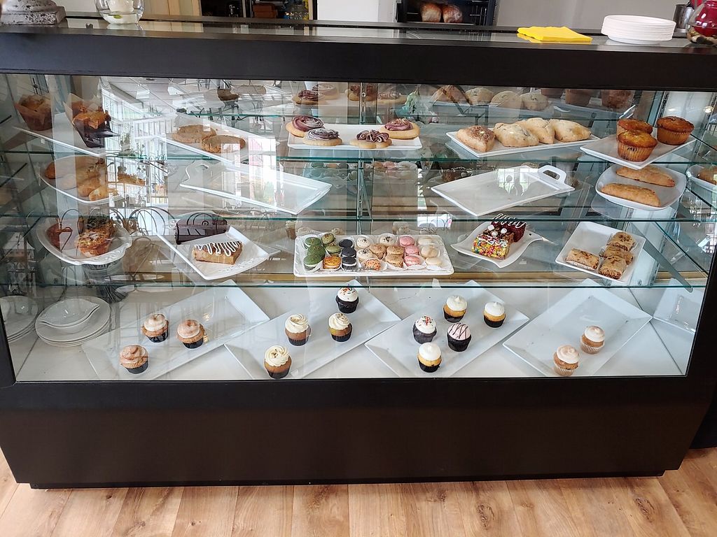 CLOSED Zinnia's Bakehouse Fort Wayne Indiana Bakery HappyCow