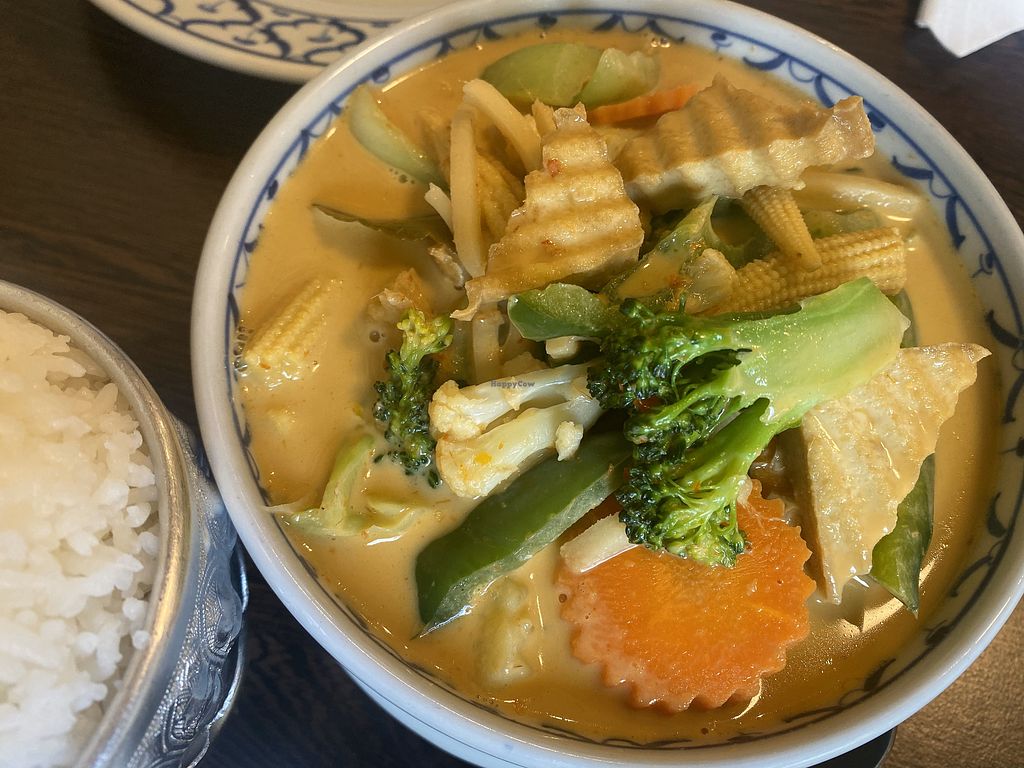 Red Ginger Thai Daylesford Victoria Restaurant HappyCow