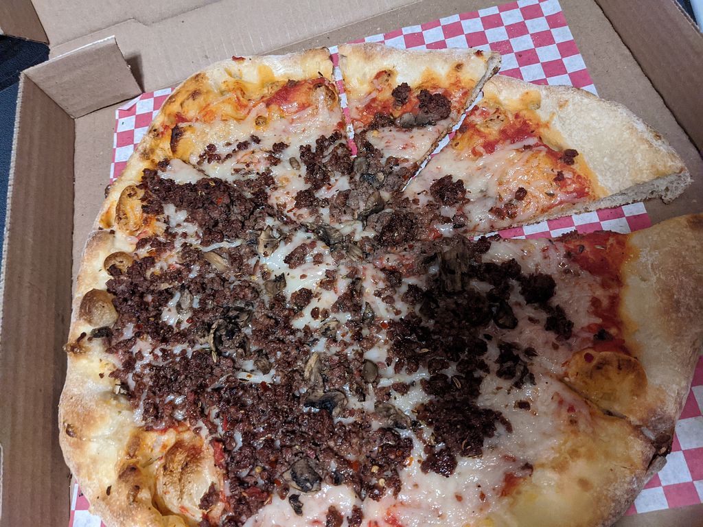 Dough Co. Pizza Des Moines Iowa Restaurant HappyCow