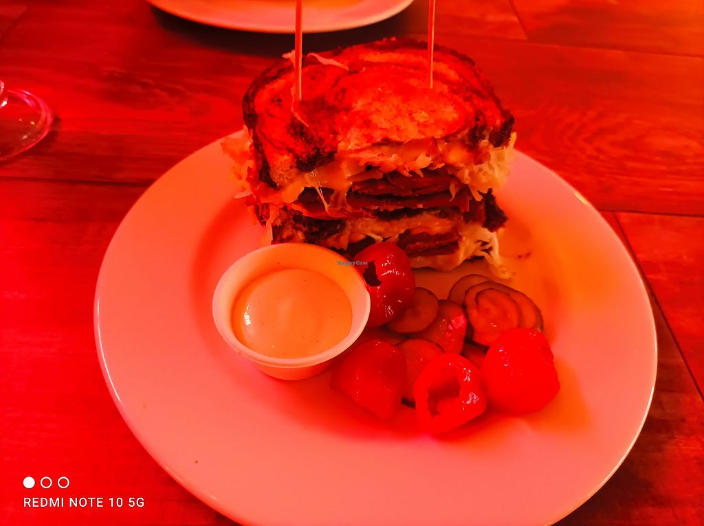 Bread Meats Bread Glasgow Fort Glasgow Restaurant HappyCow