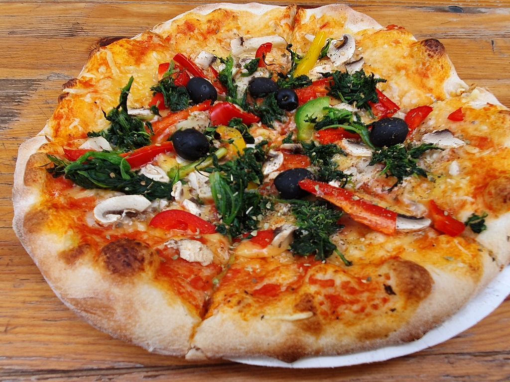stipes frittierte pizza Dusseldorf Restaurant HappyCow