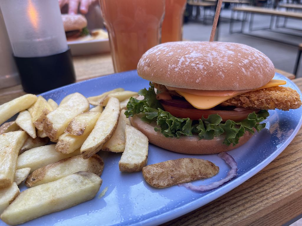 Hans Im Glück - Konstanz Marktstätte Hans im Glück - Konstanz Restaurant - HappyCow