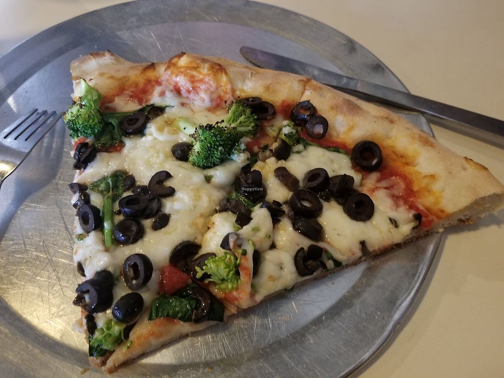 Momo's Pizza Market St Tallahassee Florida Restaurant HappyCow