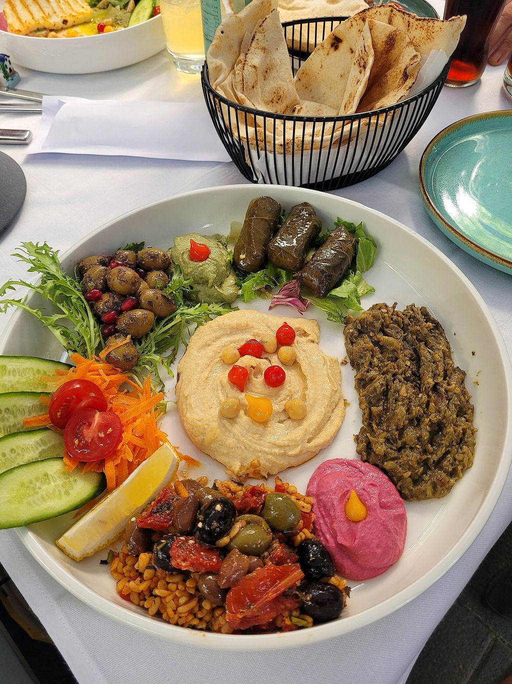 SM FREE VEGETERIAN SAUSAGES 30 X56g