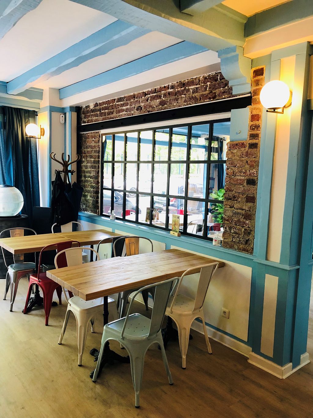 The Bench Café Paris Restaurant HappyCow