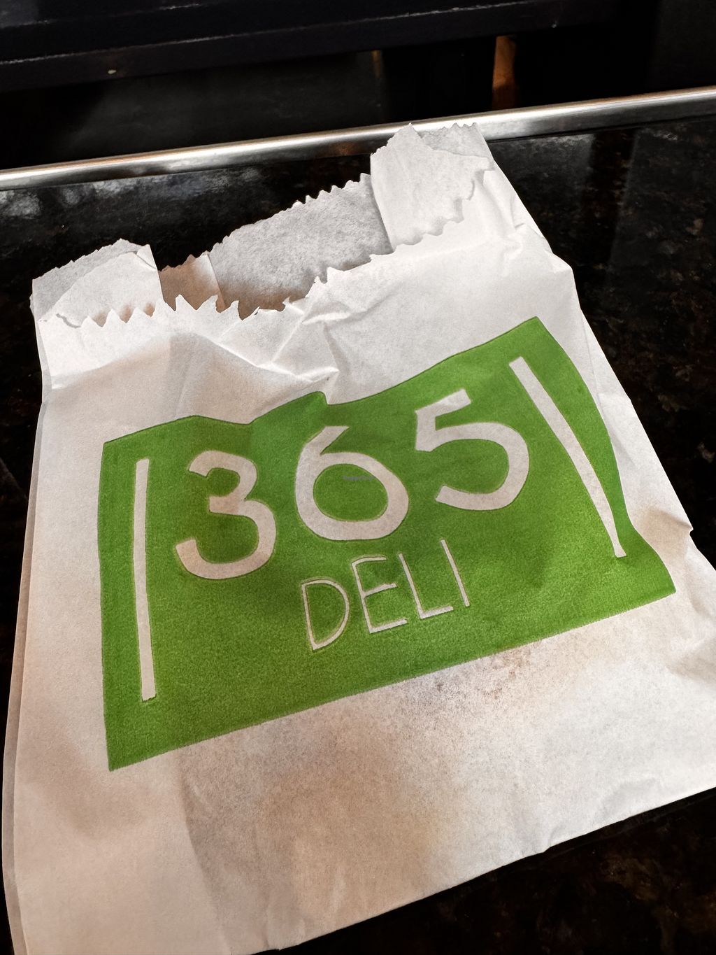 GRU - 365 Deli - T3 - Guarulhos Coffee & Tea - HappyCow