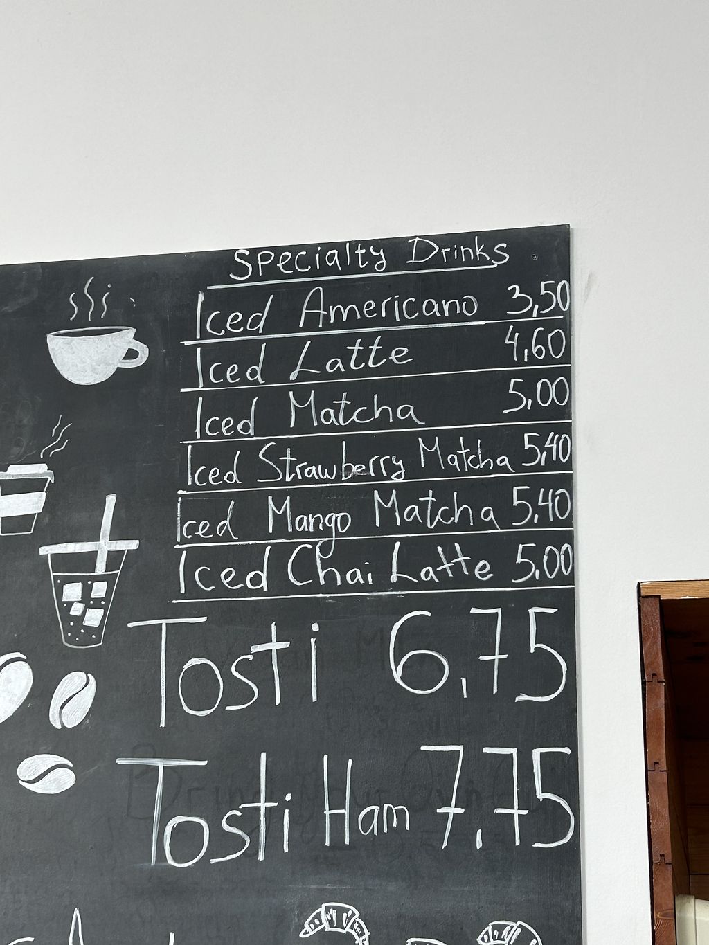 Dimitri Verhulst: “Ik ben een luilak: ik werk niet aan de liefde.” –  @stefselfslagh on Tumblr, image size:1024x1365