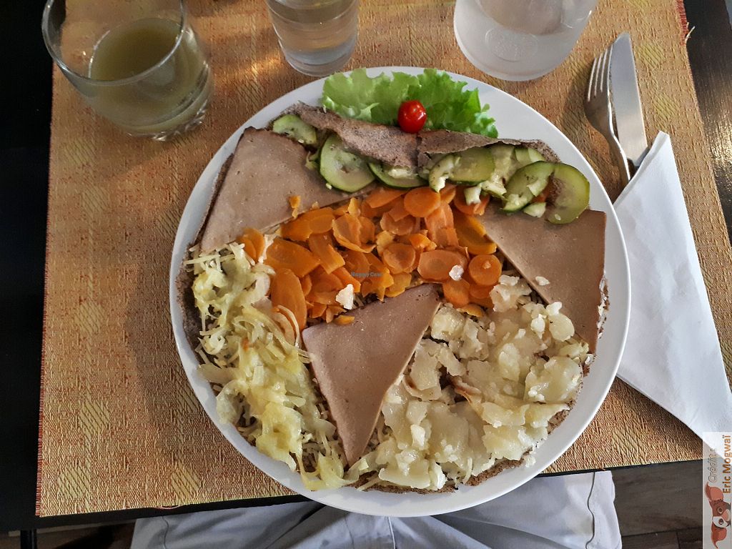 closed crepe de la joie paris restaurant happycow