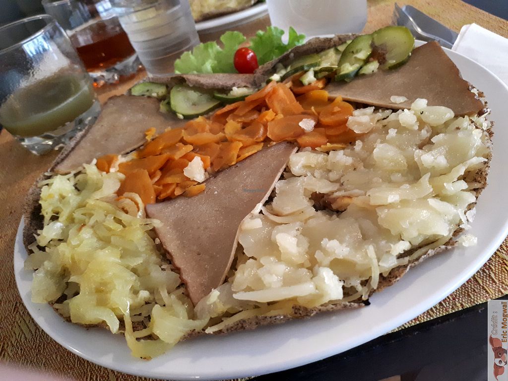 closed crepe de la joie paris restaurant happycow