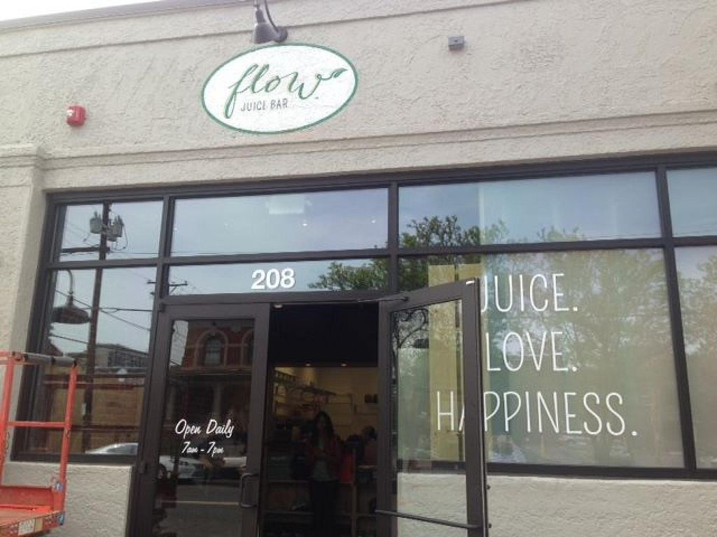 CLOSED Flow Juice Bar Equinox Houston Texas Juice Bar HappyCow
