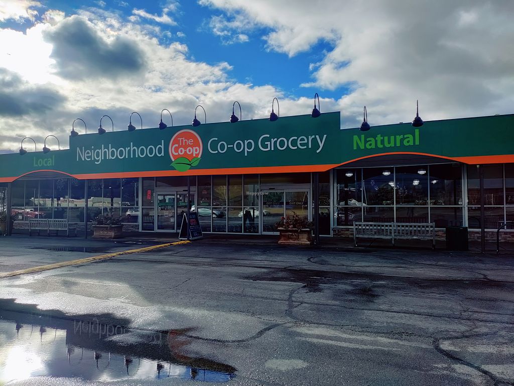 Neighborhood Coop Grocery Carbondale Illinois Health Store HappyCow