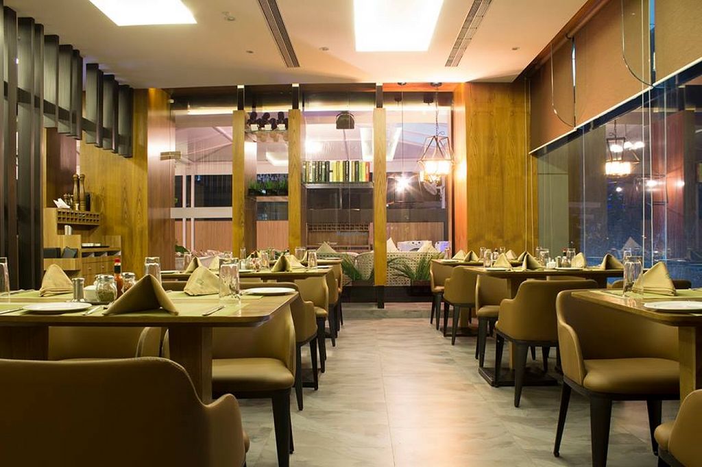 Little Italy Gandhi Empire Pune Restaurant Happycow