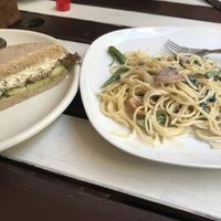 Creamy pasta and AVO sandwich 🥰 at Green Earth in Osaka