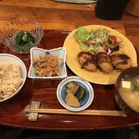 Mixed fried plate set at Alicia in Tokyo