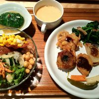 Vegan Buffet every Monday at Crayon House in Tokyo