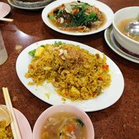 Pineapple fried rice, Hor Fan, Clay pot noodles, and Shark fin soup at Kwan Im Vegetarian 東南亞觀音素食舘 in Central Singapore