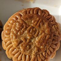Lotus seed paste mooncake at Kwan Im Vegetarian 東南亞觀音素食舘 in Central Singapore