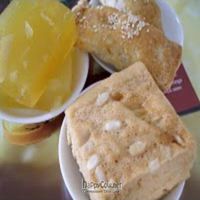 Water chestnut kueh, Eggless Ma Lai Guo and Char Siew Sou (Vegetarian) at Kwan Im Vegetarian 東南亞觀音素食舘 in Central Singapore