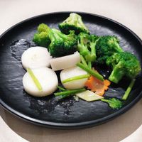 Sauteed Mountain Yam and Broccoli at Ling Zhi Restaurant 灵芝 - Orchard in Central Singapore