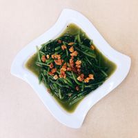 Stir fried sweet potato leaves ! Yummmy! at Su Shi Piao Xiang 素食飘香 - Fortune Centre in Central Singapore