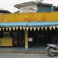 The restaurant from the street at Youta Jay Vegetarian Food in Ayutthaya