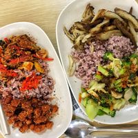 Can you tell my bf likes it spicy 😂 The dish on the top left was really tasty - small crunchy chickpea-looking things at Rabiengboon - MBK in Bangkok