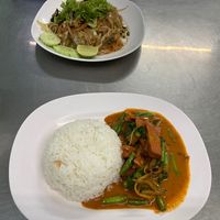 Pad Thai and curry   at Ruyi Vegetarian in Bangkok