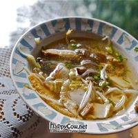 Noodle soup at Vegetarian Thai Orchid in Chiang Mai