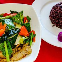 Stir-fried kale with vegan "chicken" at Five Star J Restaurant in Pattaya