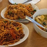 Mee goreng, fried rice and vegetable & chicken curry at Tian Ran in Mermaid Beach