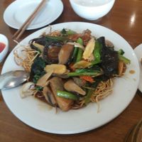 Spring vegs and crispy noodles at Green Gourmet in Newtown