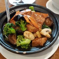 Mixed veggies and shitake in crock pot at Green Gourmet in Newtown