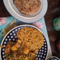 Bärlauch Tofu und Dinkel Brot mit Kartoffelfüllung at Bio Bistro Spicy Spices in Salzburg