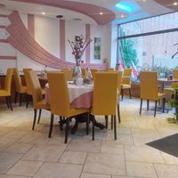 Inside at Xu's Cooking in Vienna